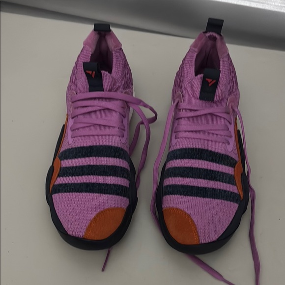 Vibrant Pink and Orange Athletic Shoes with Streamlined Design - Picture 1 of 5